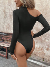 1pc Women's Black Shoulder Cutout Casual Bodysuit, For Fall/Winter